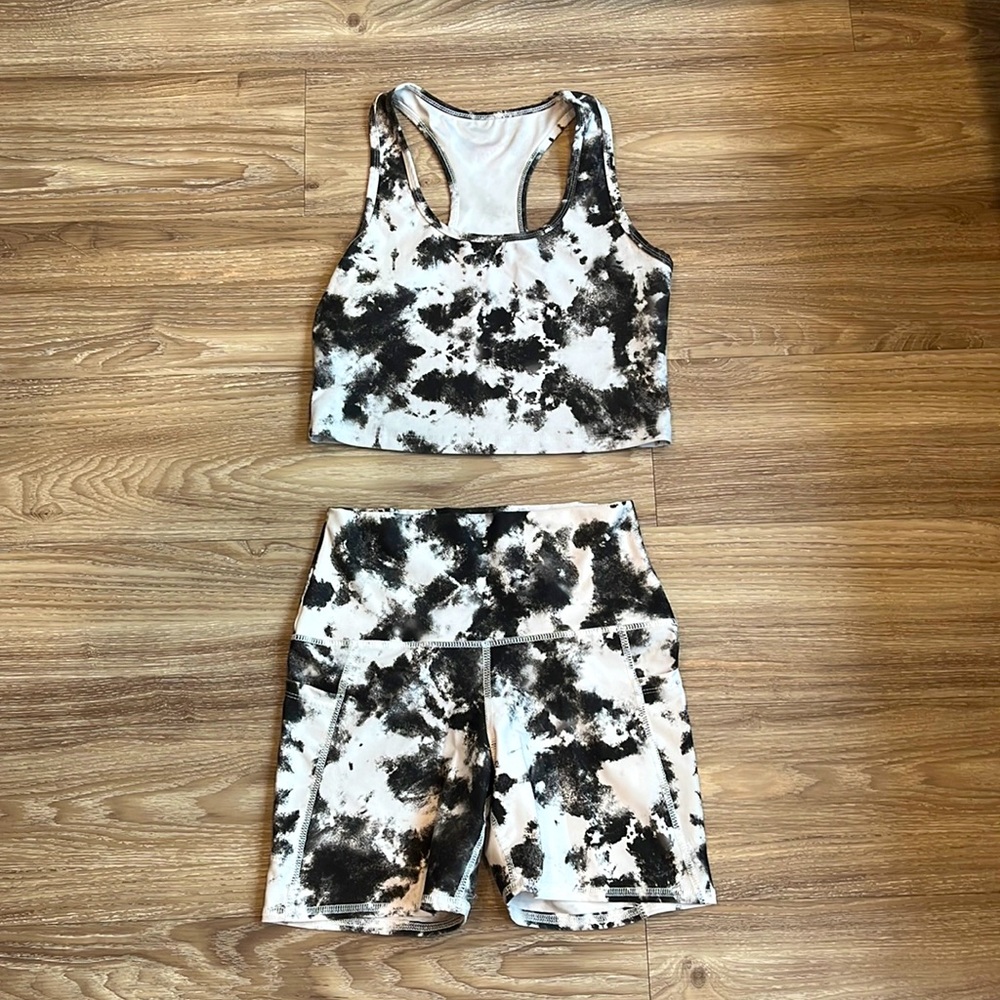 marble two piece workout set